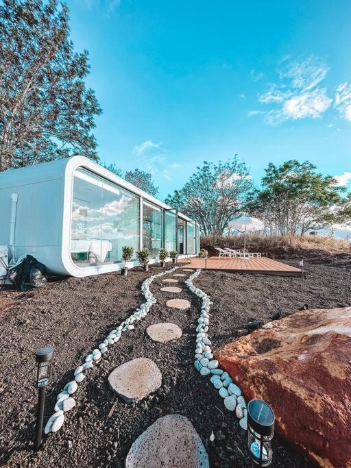 Modern Off Grid Tiny Home! Holiday home Haleiwa