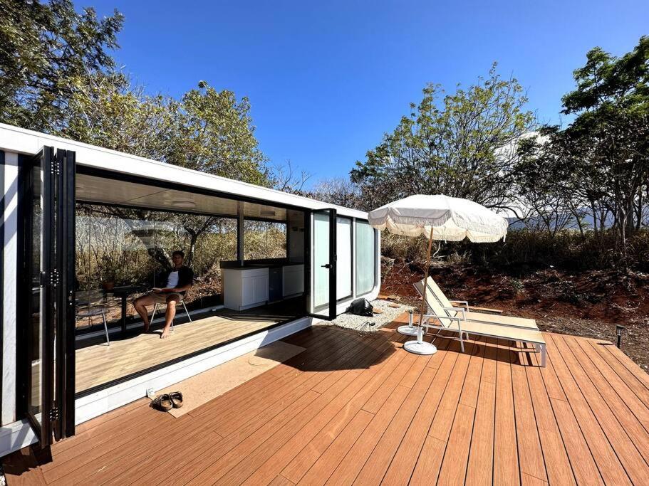 Modern Off Grid Tiny Home! *